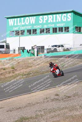 media/Apr-20-2025-AHRMA (Sun) [[393a79c373]]/Race/Group 11 early race/Turn 4b/